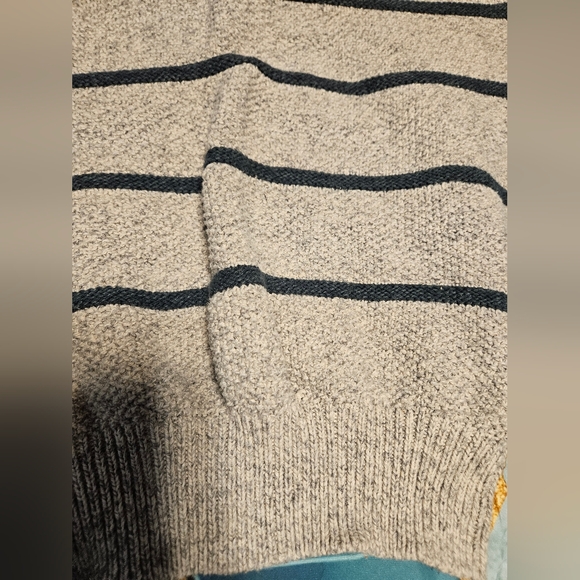 Eddie Bauer Stripped Sweater - Picture 4 of 5